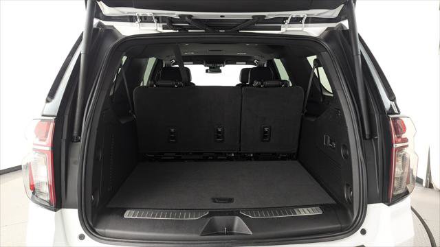 Used 2023 Chevrolet Suburban Premier image 19