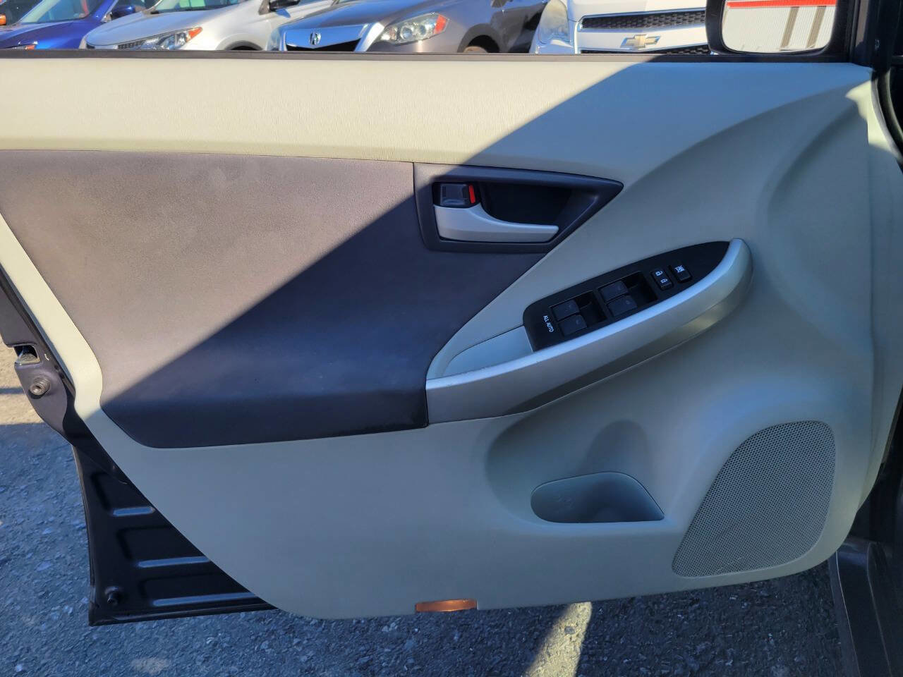 Used 2010 Toyota Prius Two image 11