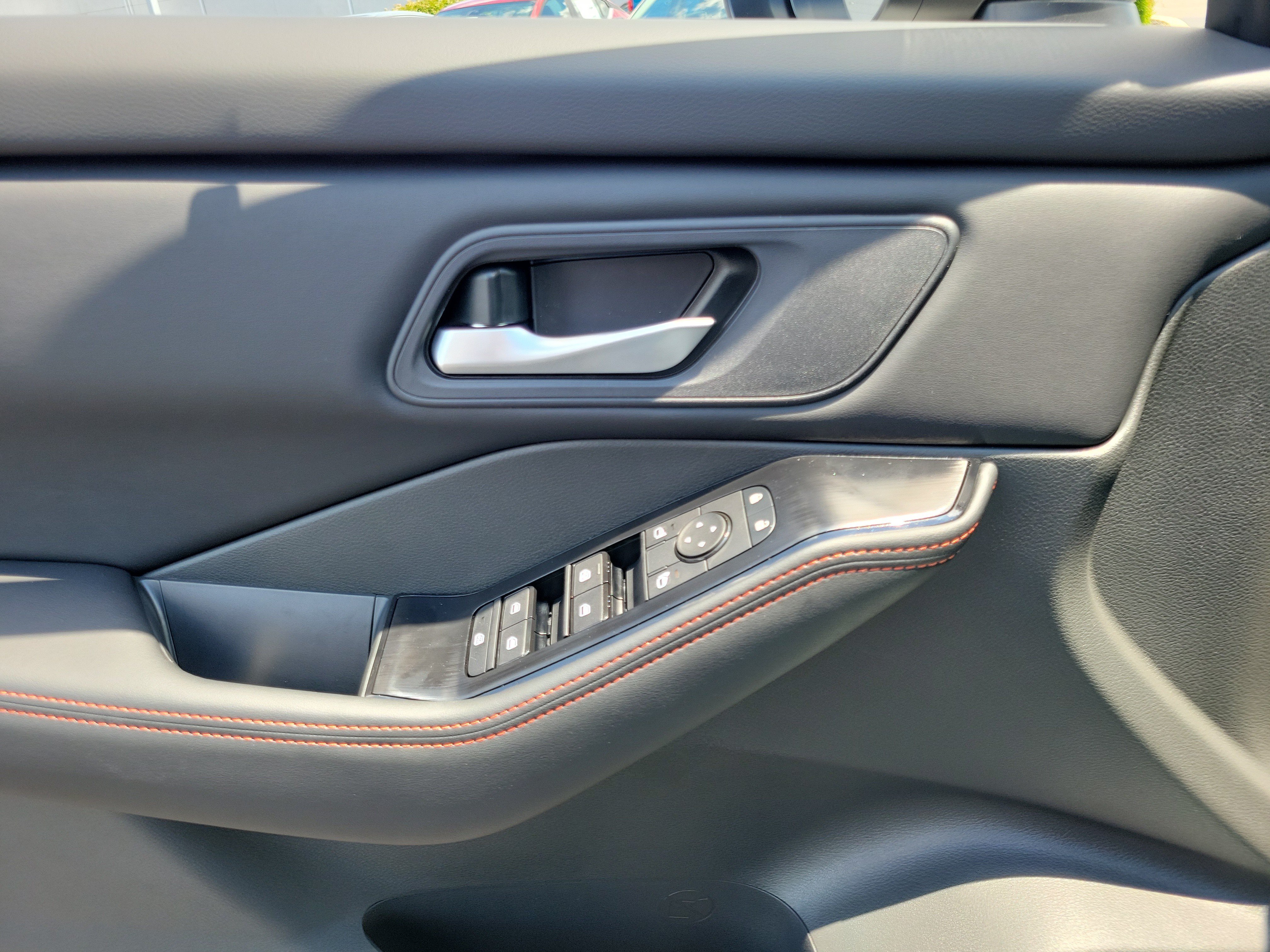 New 2026 Nissan Rogue SV AWD/4WD image 17