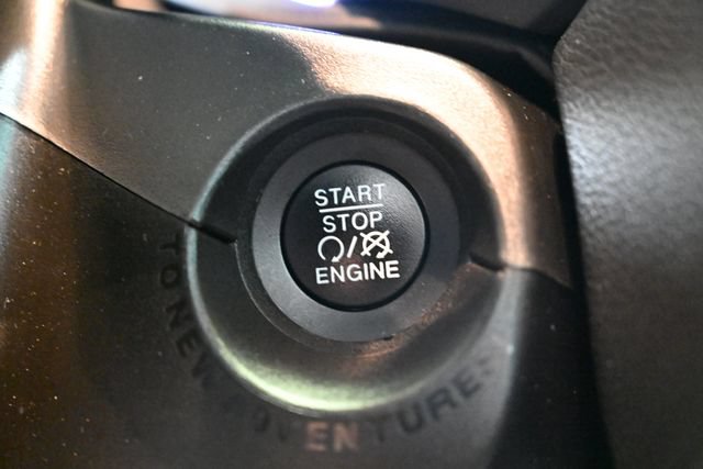 Used 2020 Jeep Renegade Altitude AWD/4WD image 35