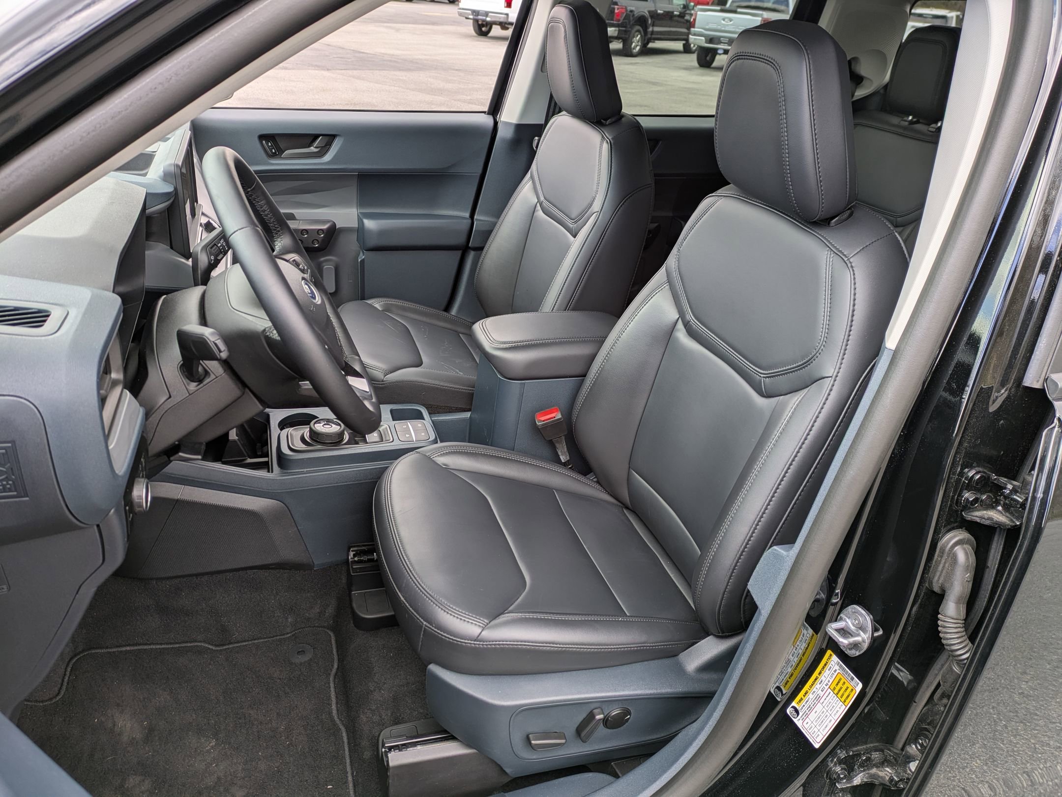 Certified 2024 Ford Maverick Lariat w/ Black Appearance Package AWD/4WD image 7