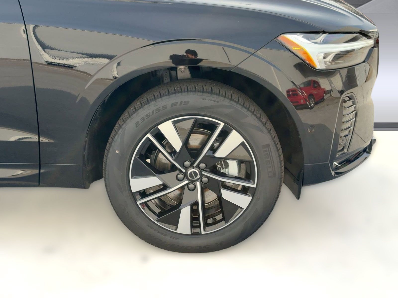 Used 2026 Volvo XC60 B5 Plus w/ Climate Package AWD/4WD image 12