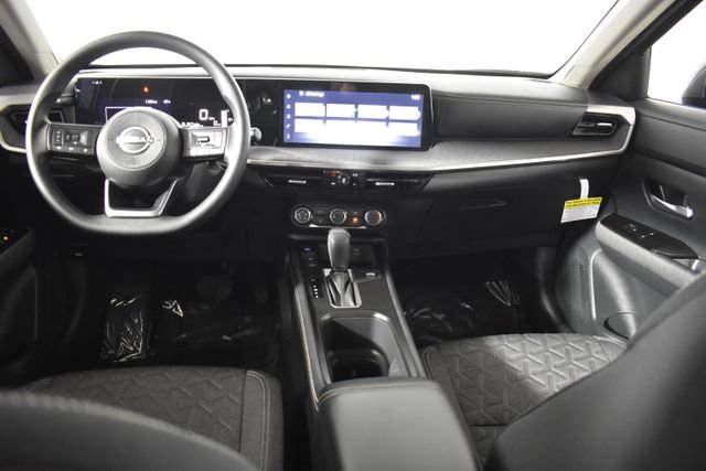 Used 2025 Nissan Kicks SV AWD/4WD image 24
