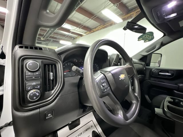 Certified 2023 Chevrolet Silverado 2500 Custom w/ Gooseneck/5TH Wheel Package AWD/4WD image 10