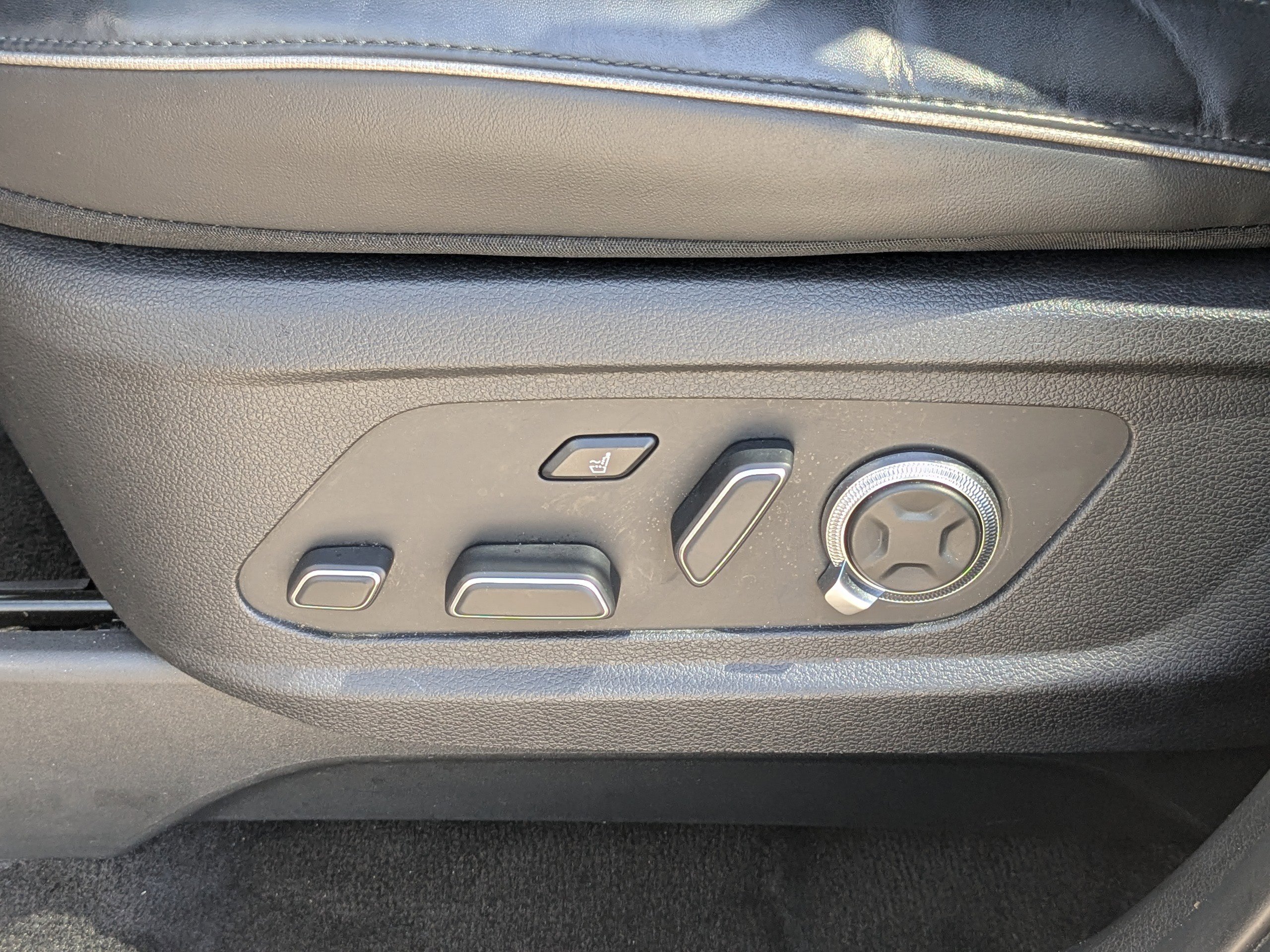 Used 2023 Hyundai Palisade Calligraphy image 24