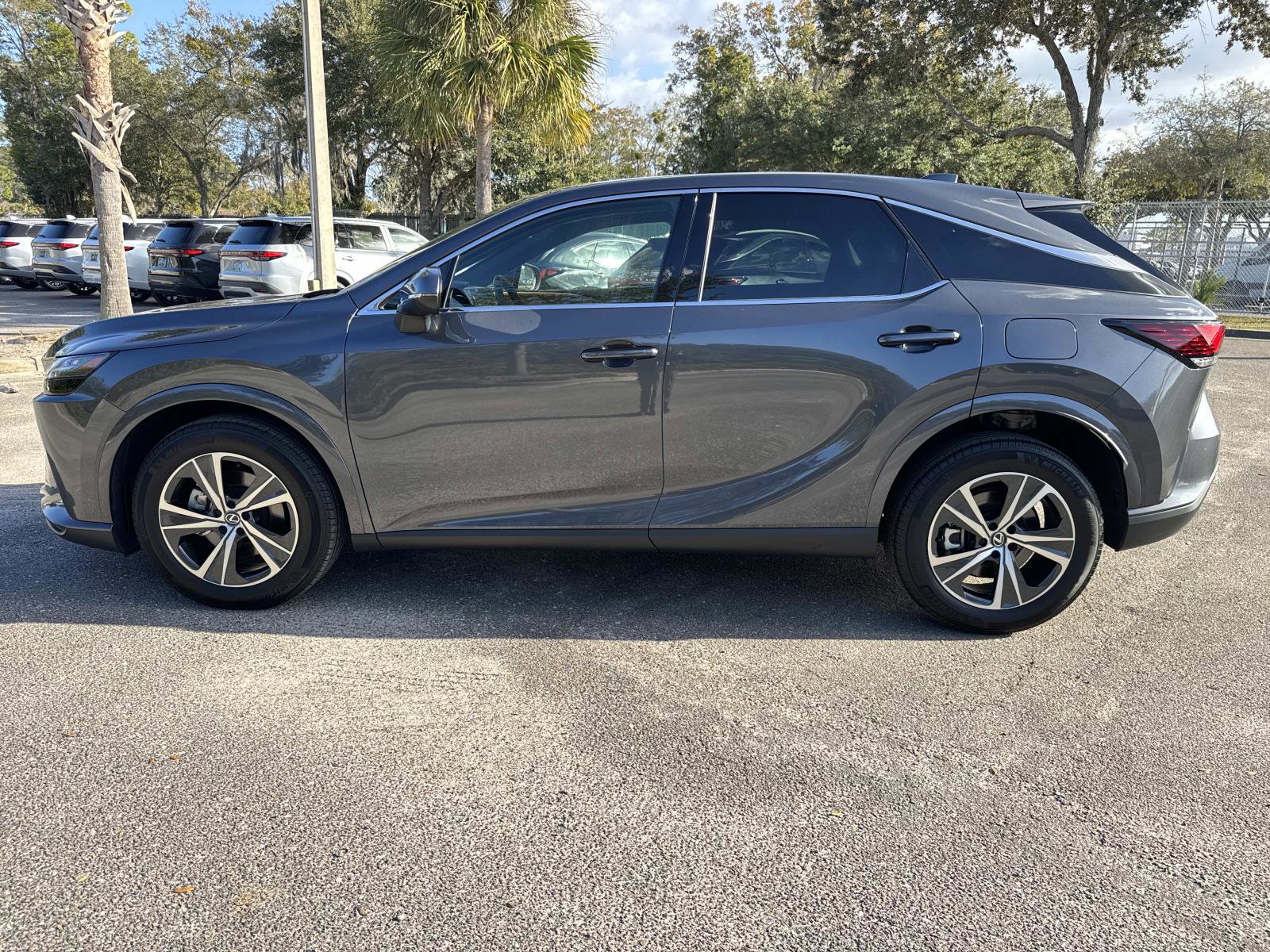 Used 2025 Lexus RX 350 FWD image 6