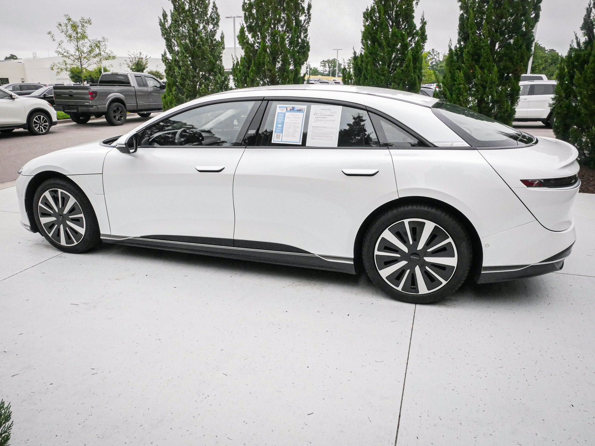 Used 2025 Lucid Air Touring AWD/4WD image 7