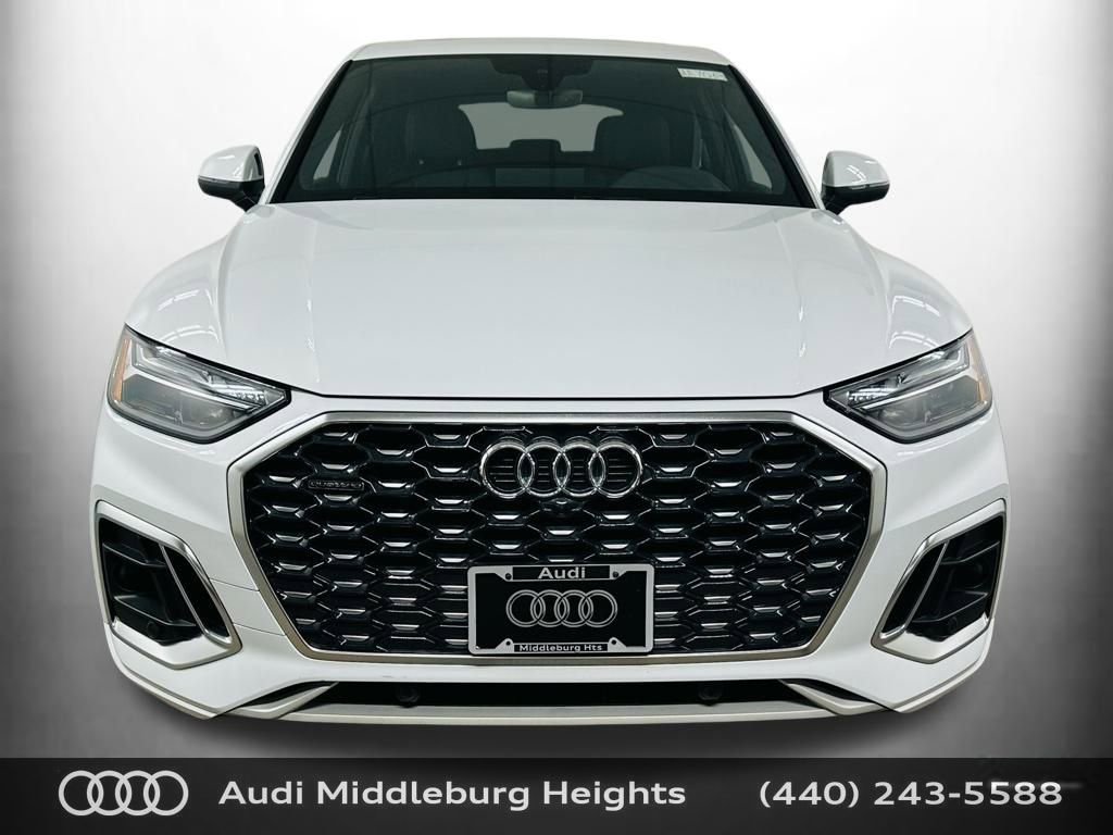 Used 2023 Audi Q5 2.0T Premium w/ Convenience Package image 2