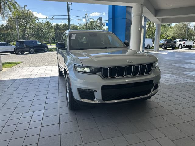 Used 2023 Jeep Grand Cherokee L Limited RWD image 19