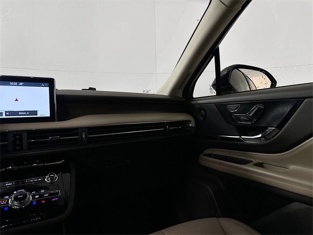 Used 2020 Lincoln Corsair Reserve w/ Equipment Group 201A image 25