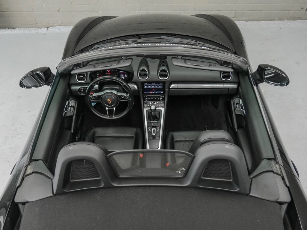 Used 2018 Porsche 718 Boxster RWD image 11