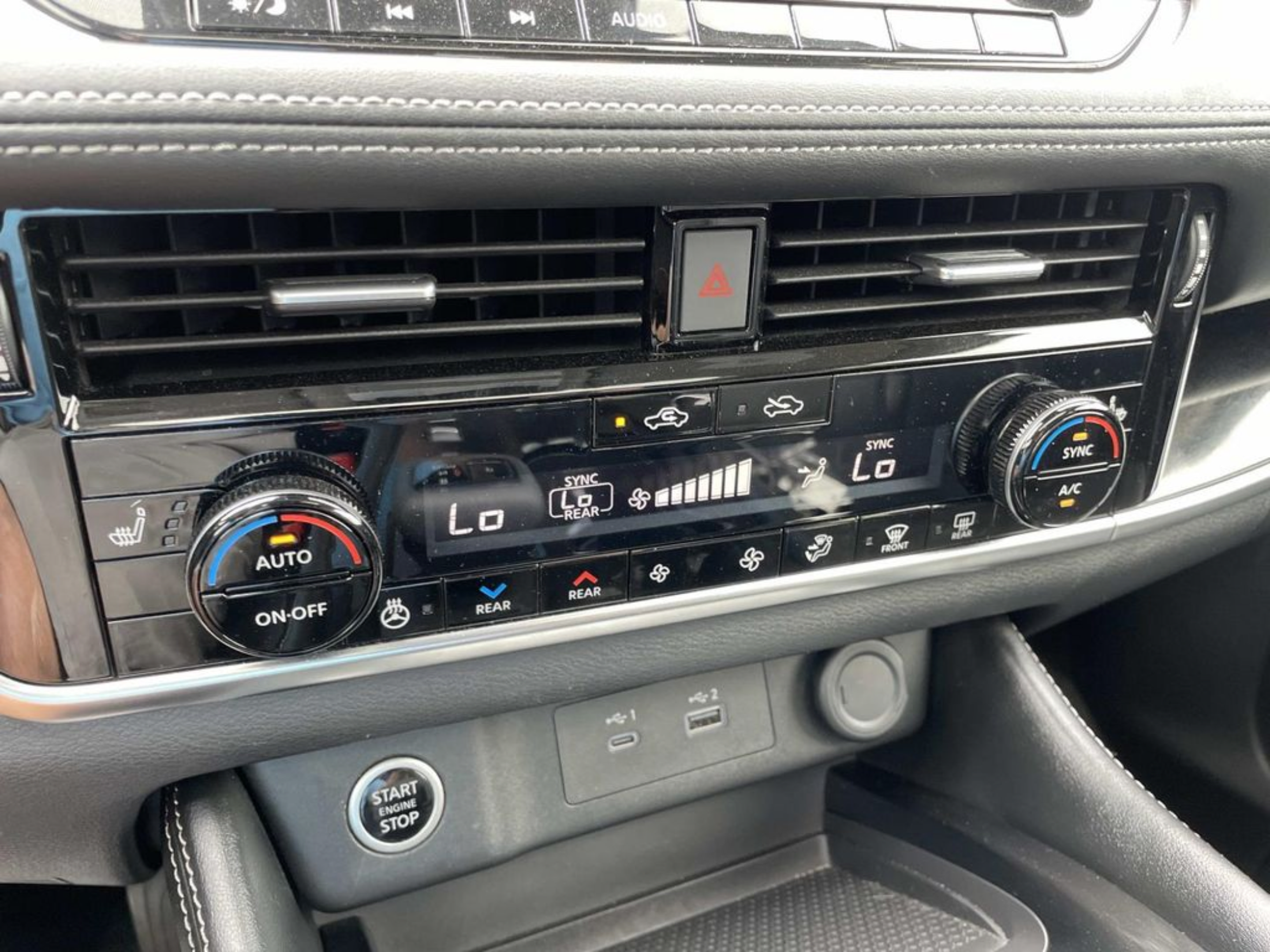 Used 2023 Nissan Rogue SL w/ SL Premium Package FWD image 27