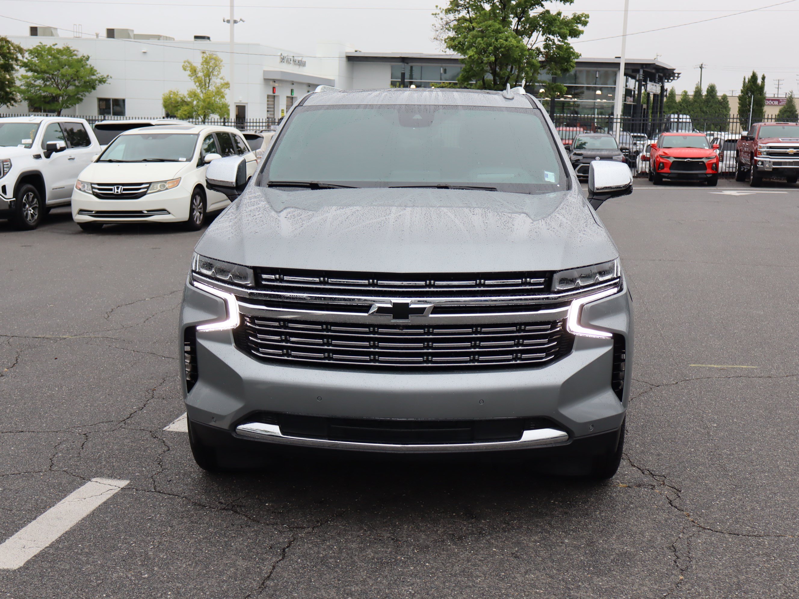 Used 2023 Chevrolet Tahoe Premier w/ Premium Package 2 AWD/4WD image 3