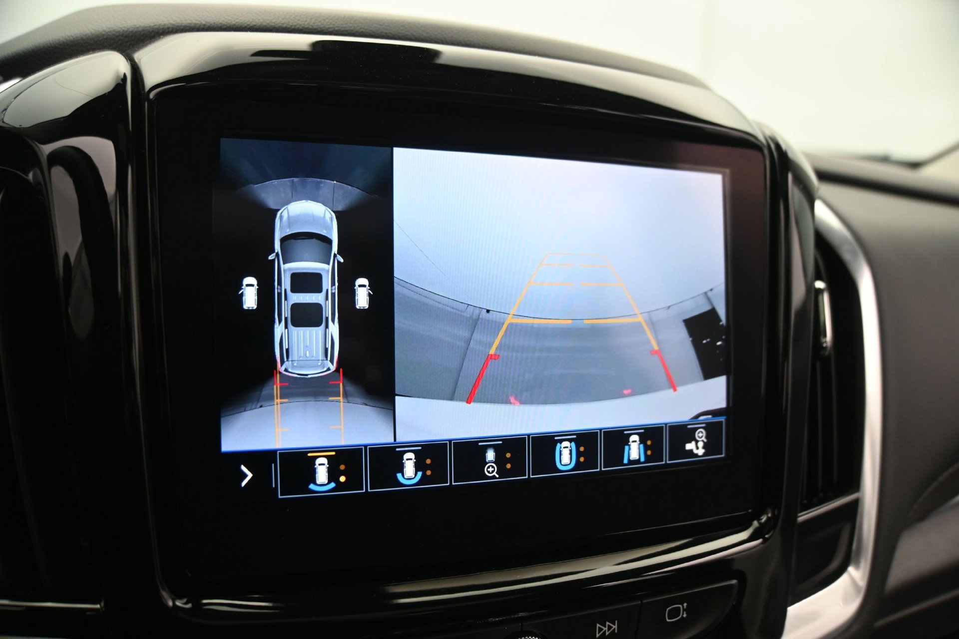 Used 2021 Chevrolet Traverse High Country AWD/4WD image 28