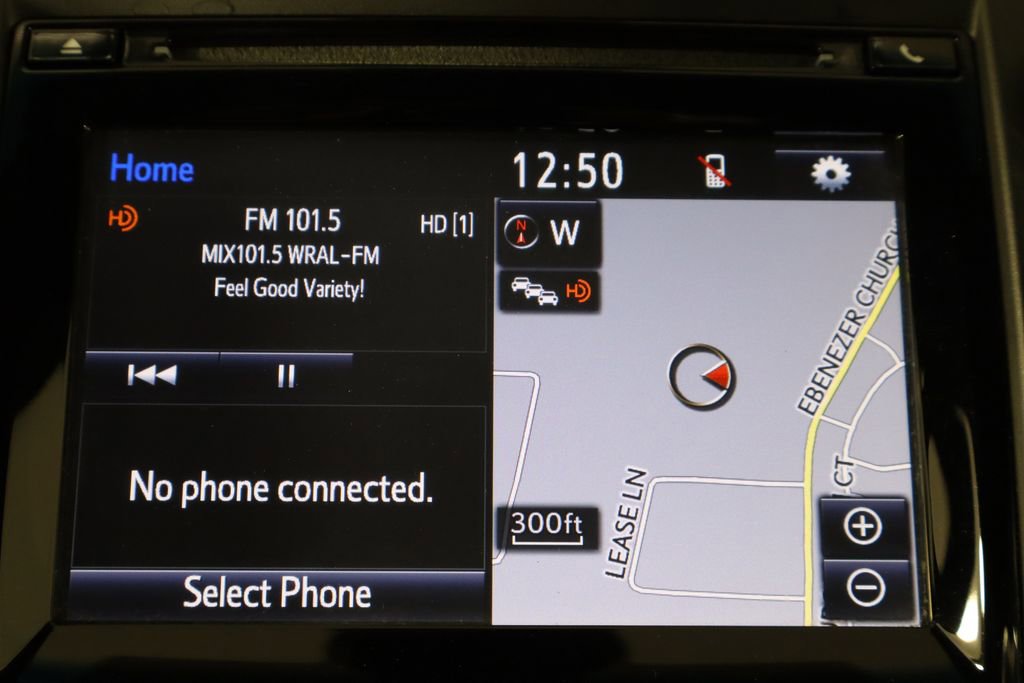 Used 2017 Toyota Camry XSE w/ Moonroof Package image 33