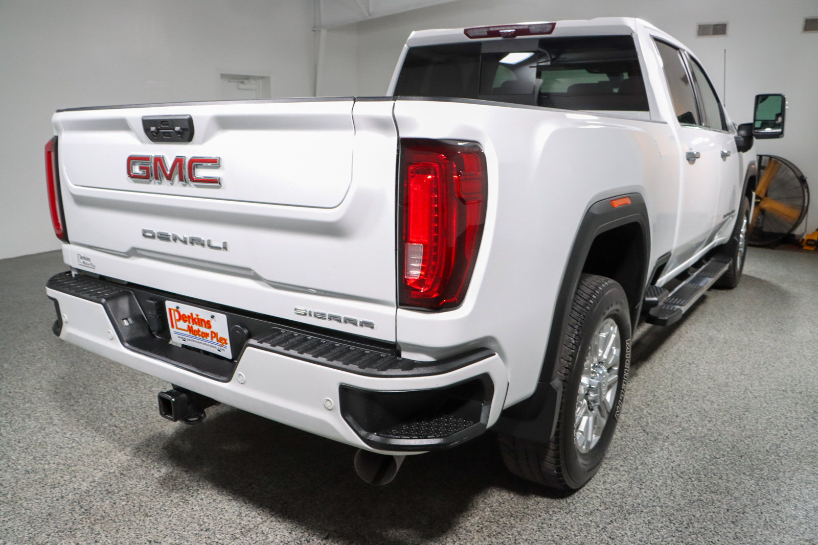 Used 2021 GMC Sierra 2500 Denali w/ Denali Ultimate Package AWD/4WD image 7