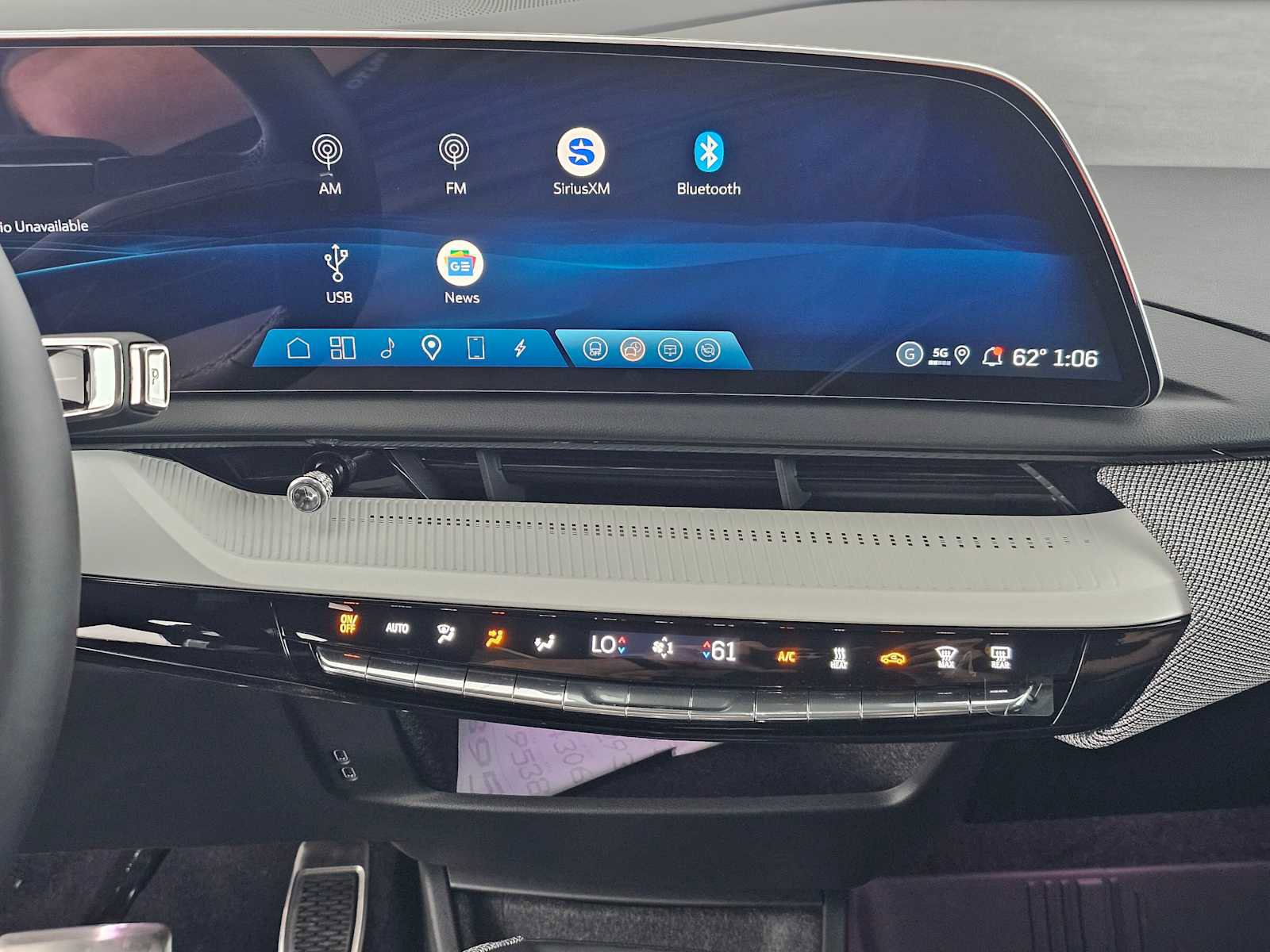New 2026 Cadillac Optiq Luxury 1 image 26