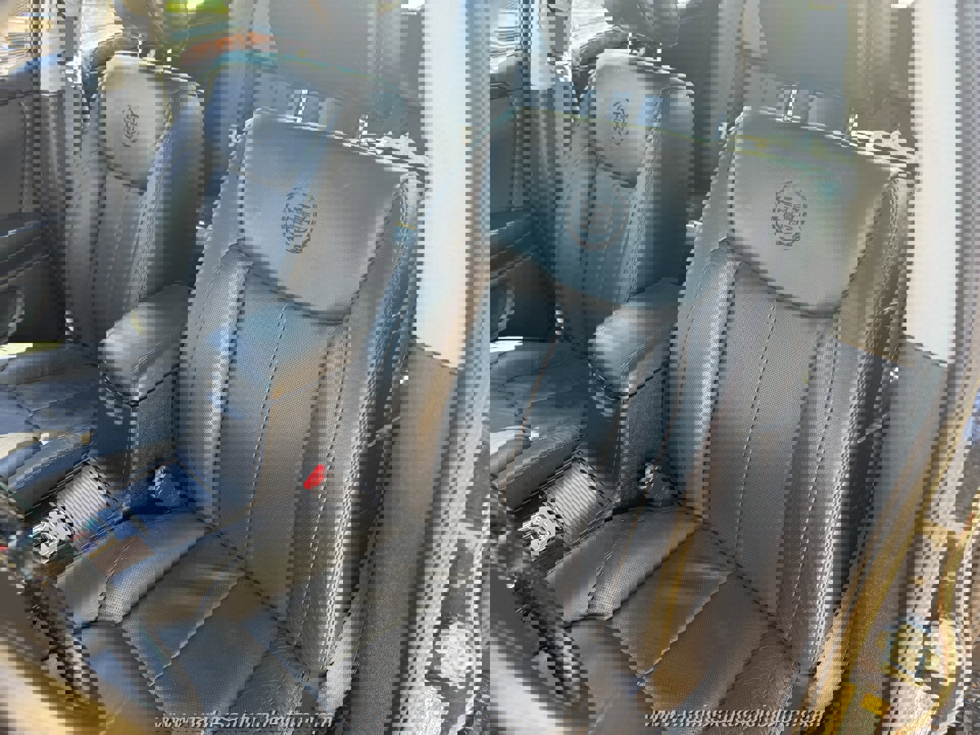 Used 2011 Cadillac DTS Premium image 25