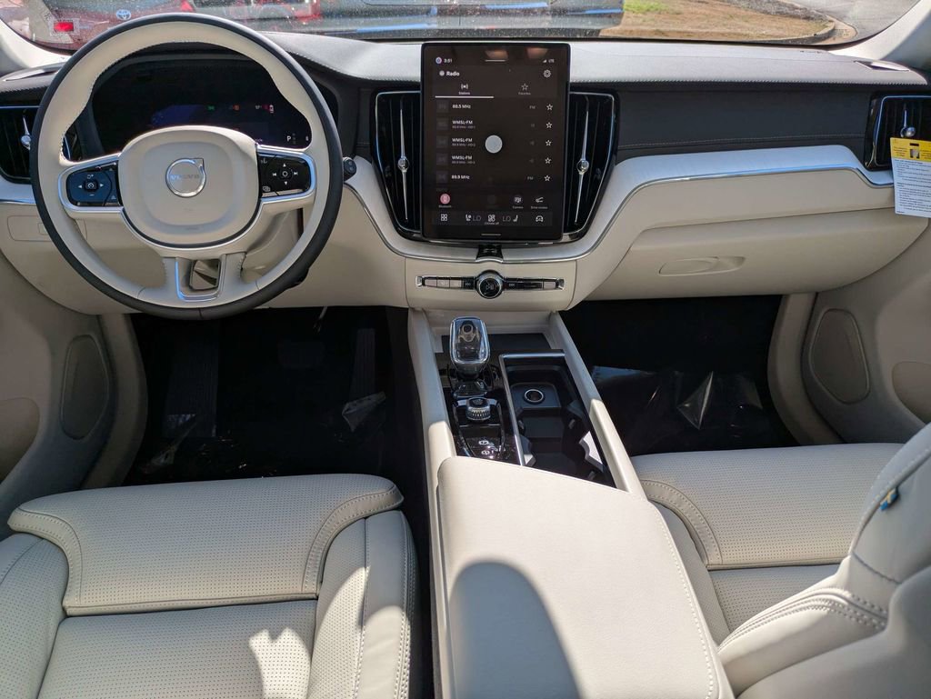 Used 2026 Volvo XC60 B5 Ultra w/ Protection Package Premier AWD/4WD image 16