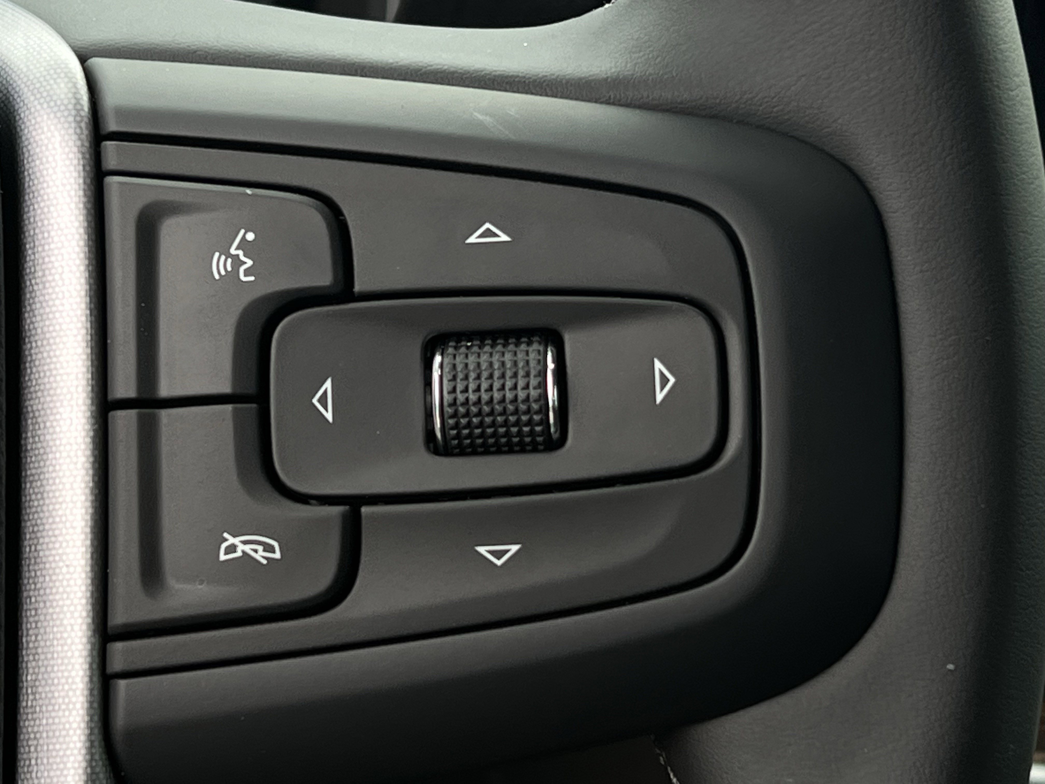 New 2026 GMC Sierra 1500 Elevation image 13