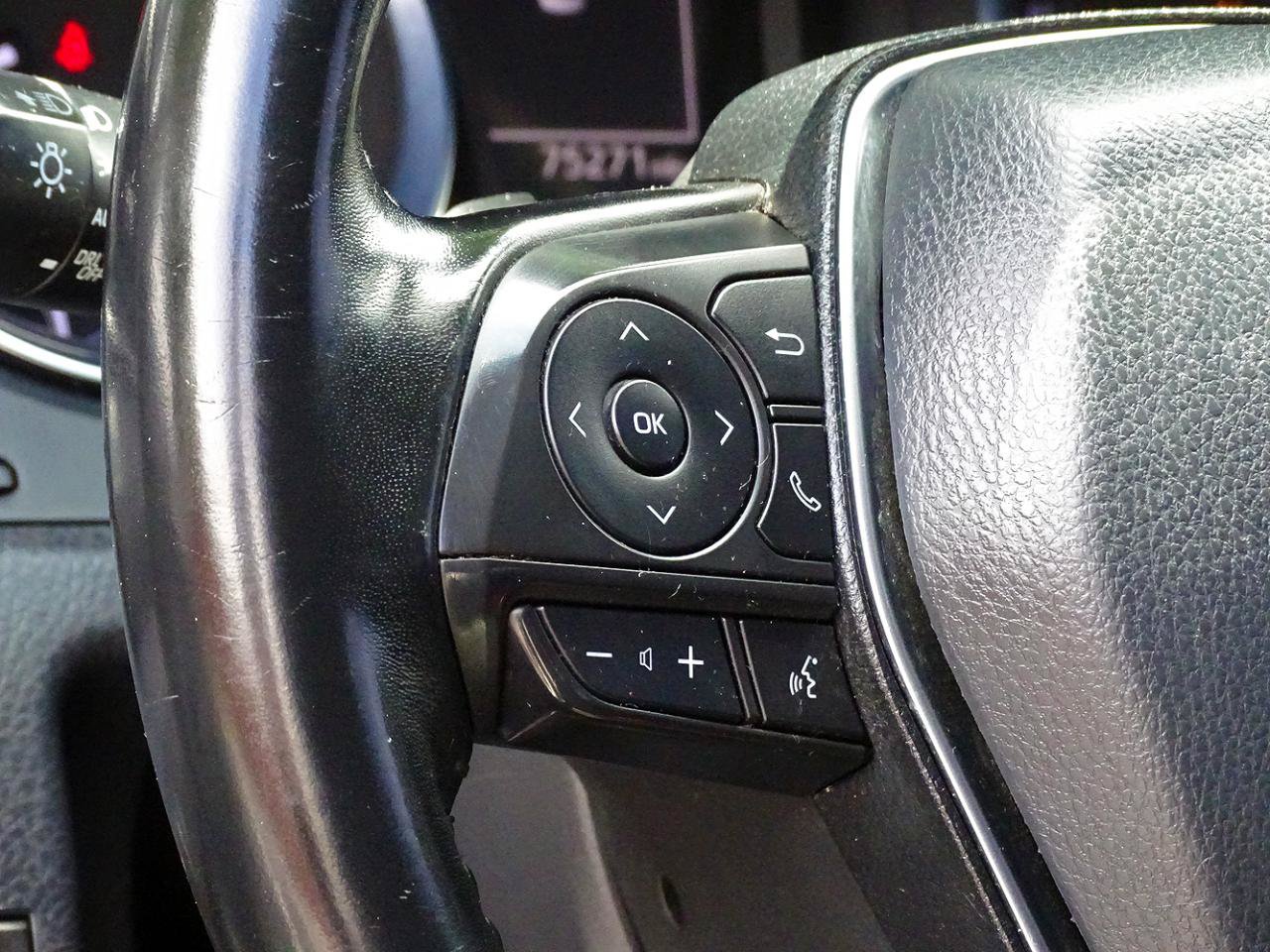 Used 2020 Toyota Camry SE FWD image 24