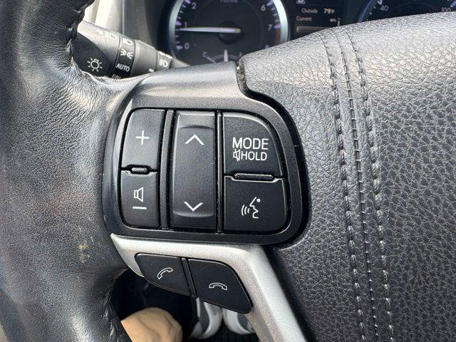 Certified 2019 Toyota Highlander XLE AWD/4WD image 27