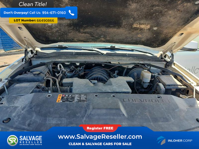 Used 2019 Chevrolet Suburban LT AWD/4WD image 16