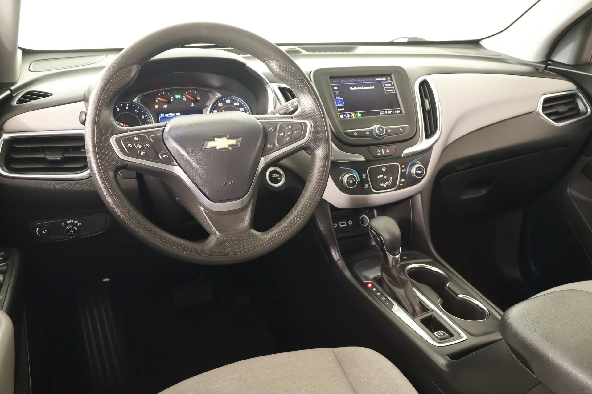 Used 2023 Chevrolet Equinox LT FWD image 2