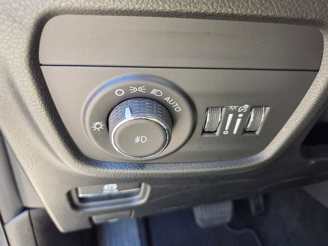 Used 2025 Jeep Grand Cherokee Summit image 24