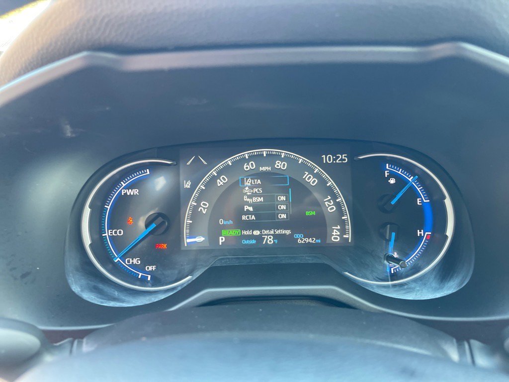 Used 2024 Toyota RAV4 XLE Premium image 4