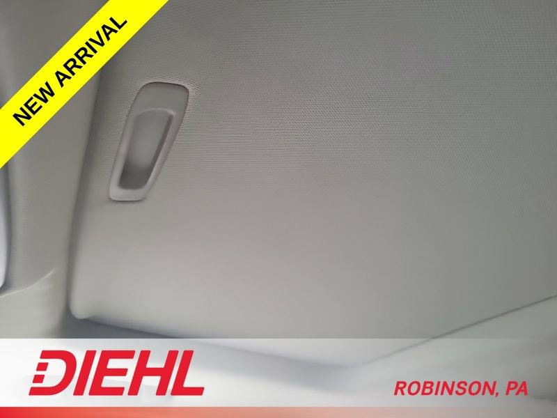 Used 2016 GMC Yukon SLT w/ Open Road Package image 11