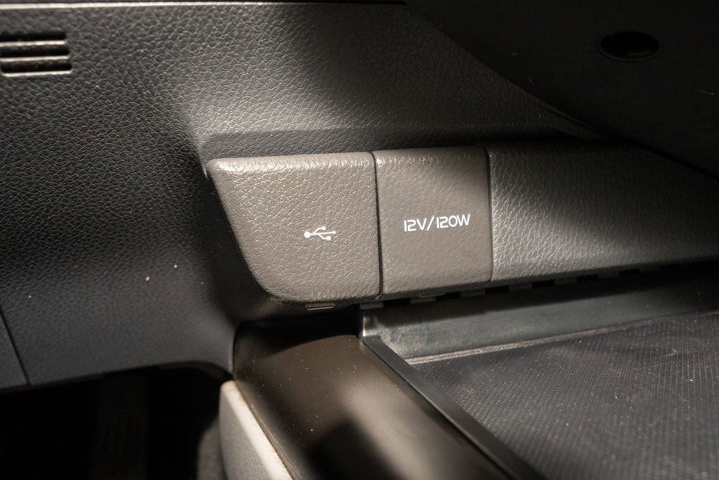 Used 2024 Toyota Camry SE image 13