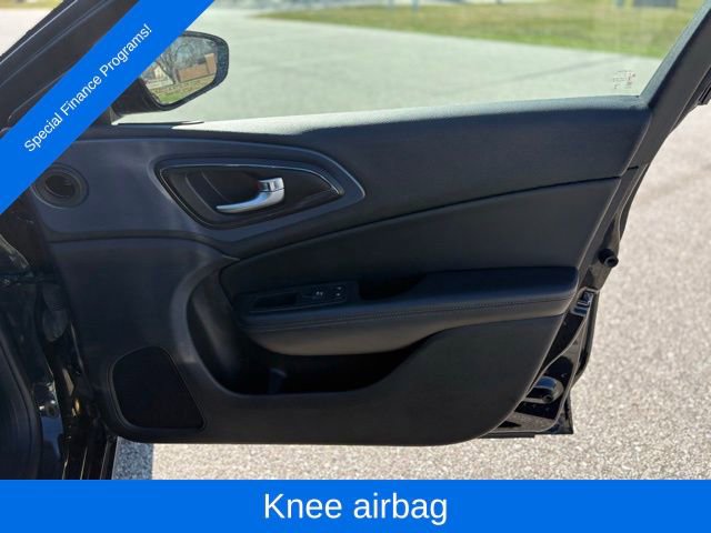 Used 2016 Chrysler 200 S image 29