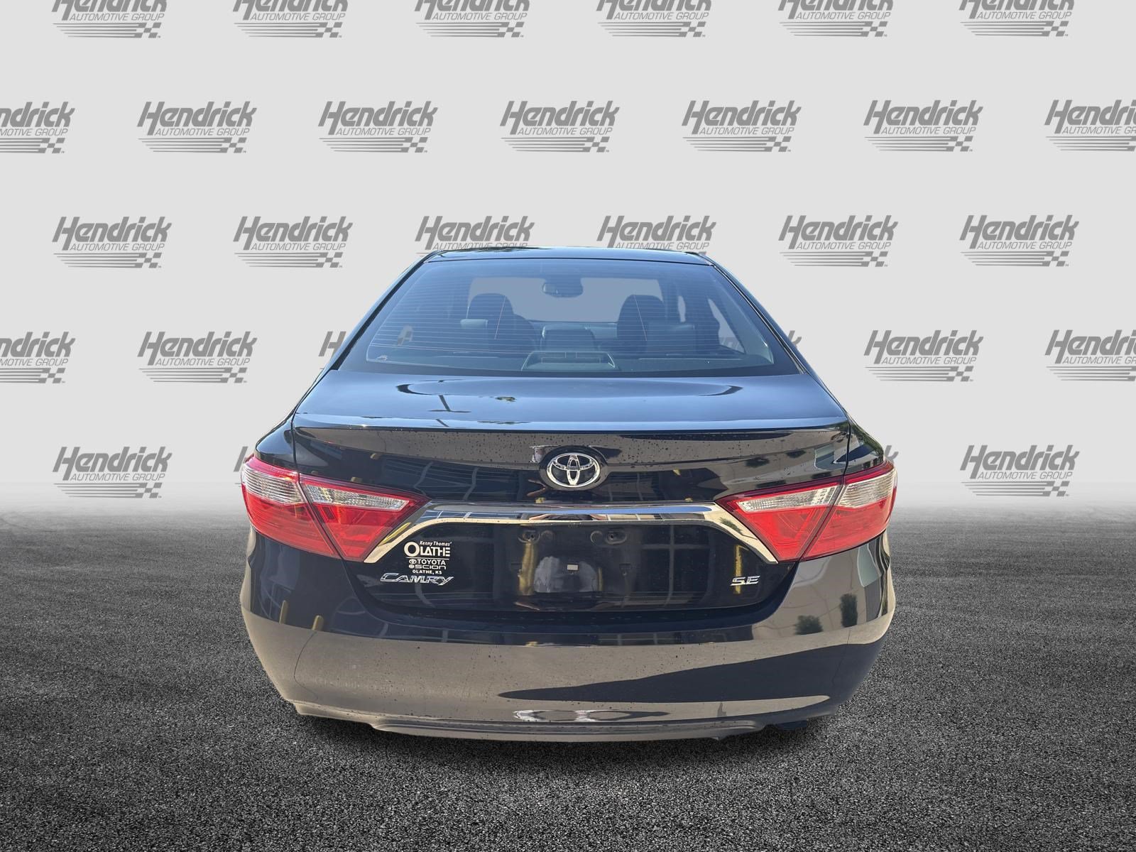 Used 2016 Toyota Camry SE FWD image 9