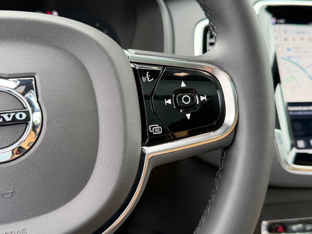 Used 2024 Volvo XC90 T8 Ultimate w/ Lounge Package AWD/4WD image 18