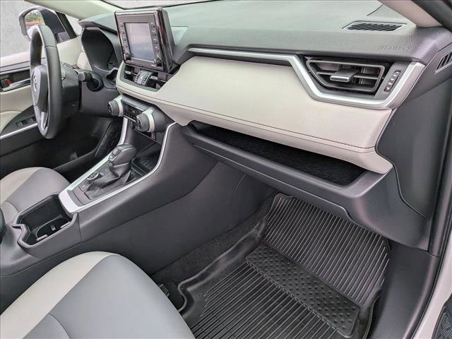 Used 2022 Toyota RAV4 XLE Premium AWD/4WD image 22