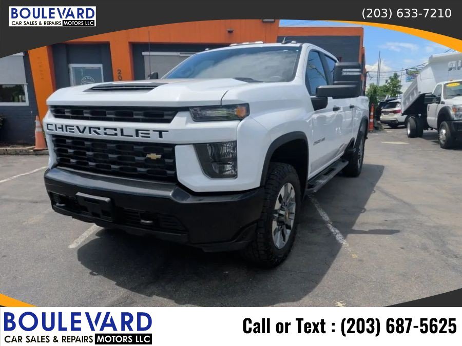 Used 2023 Chevrolet Silverado 2500 Custom w/ Custom Value Package AWD/4WD image 4