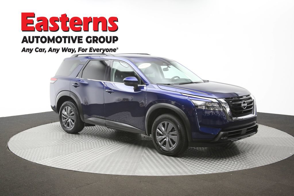 Used 2025 Nissan Pathfinder SV FWD image 48
