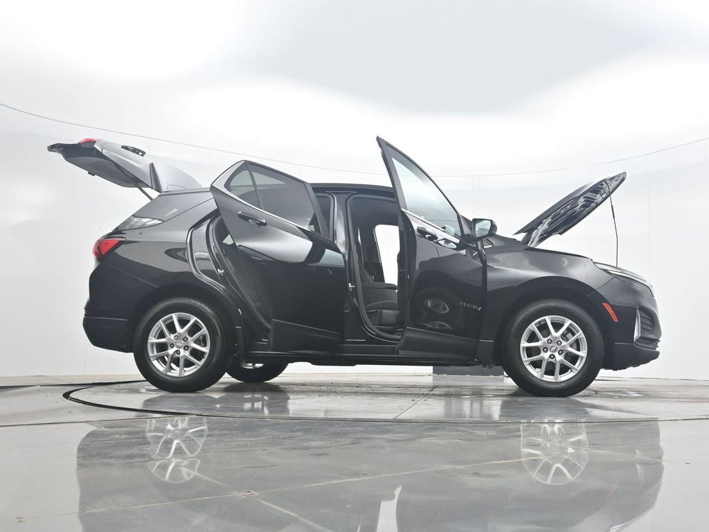 Used 2023 Chevrolet Equinox LT image 43