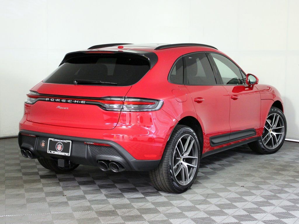 Certified 2025 Porsche Macan image 7