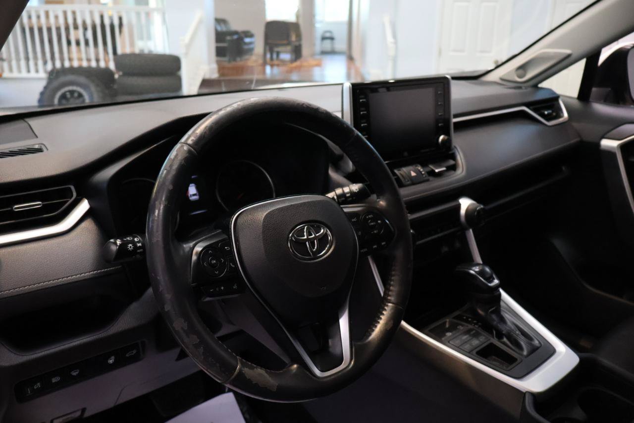 Used 2020 Toyota RAV4 XLE Premium AWD/4WD image 11