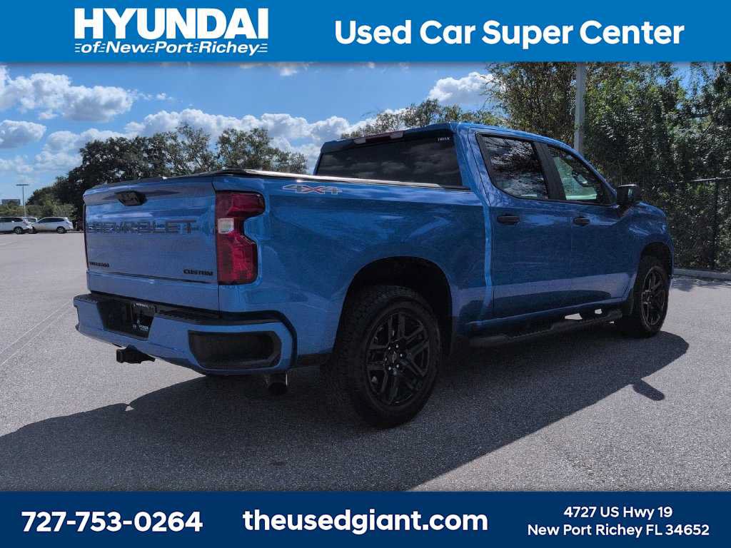 Used 2026 Chevrolet Silverado 1500 Custom w/ Turbomax Blackout Package AWD/4WD image 5