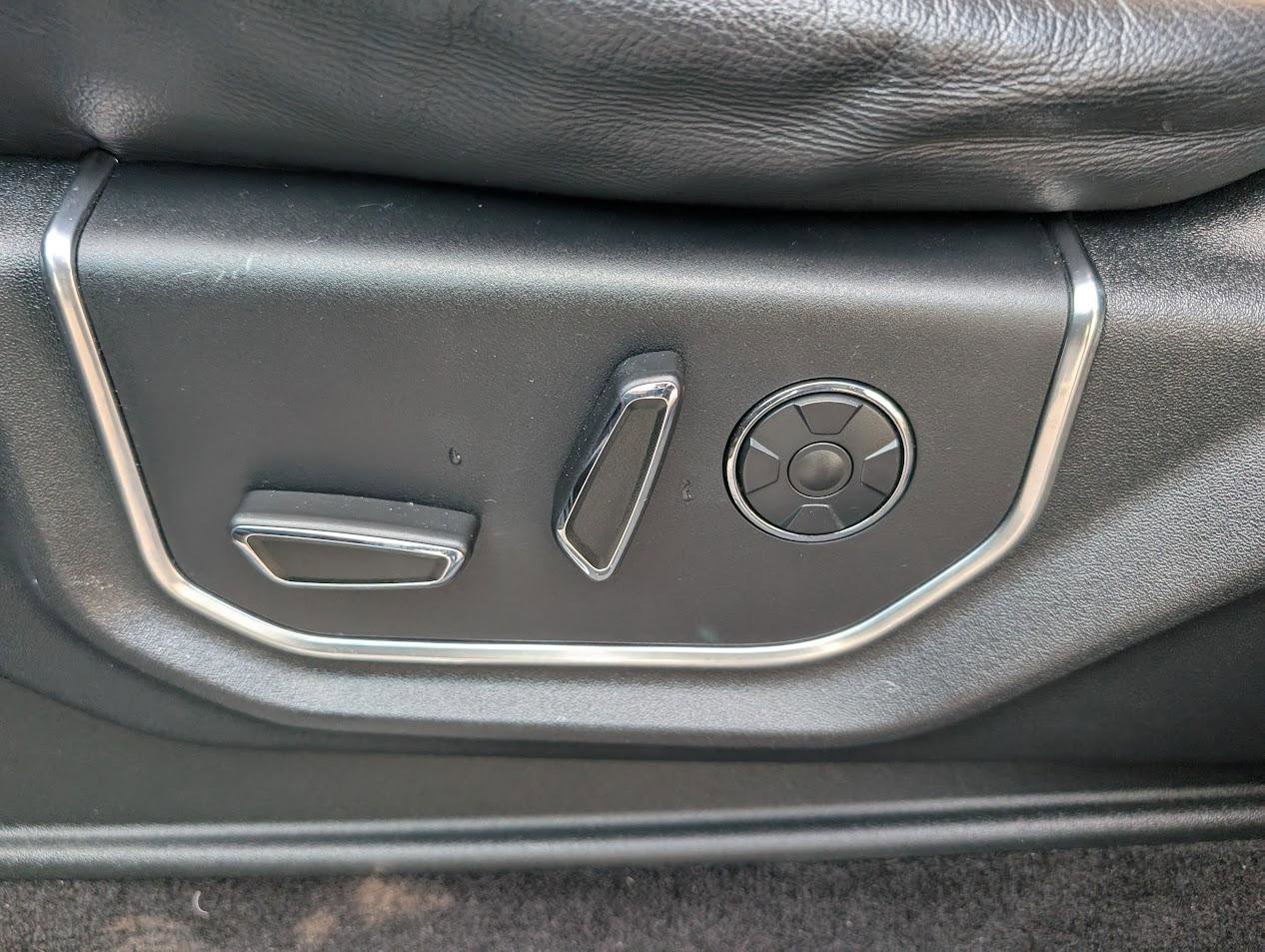 Used 2016 Ford F150 Limited w/ Trailer Tow Package image 40