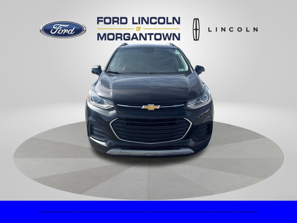 Used 2019 Chevrolet Trax LT w/ LT Convenience Package FWD image 3