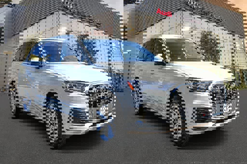 Used 2023 Audi Q7 2.0T Premium Plus w/ Premium Plus Package image 5