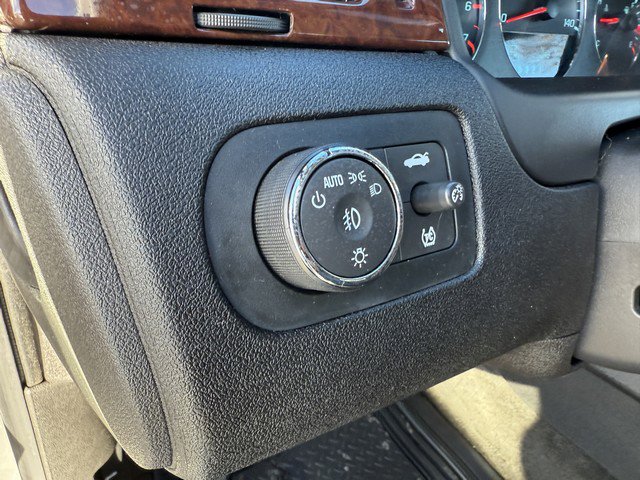 Used 2011 Chevrolet Impala LT w/ Luxury Edition Package image 17