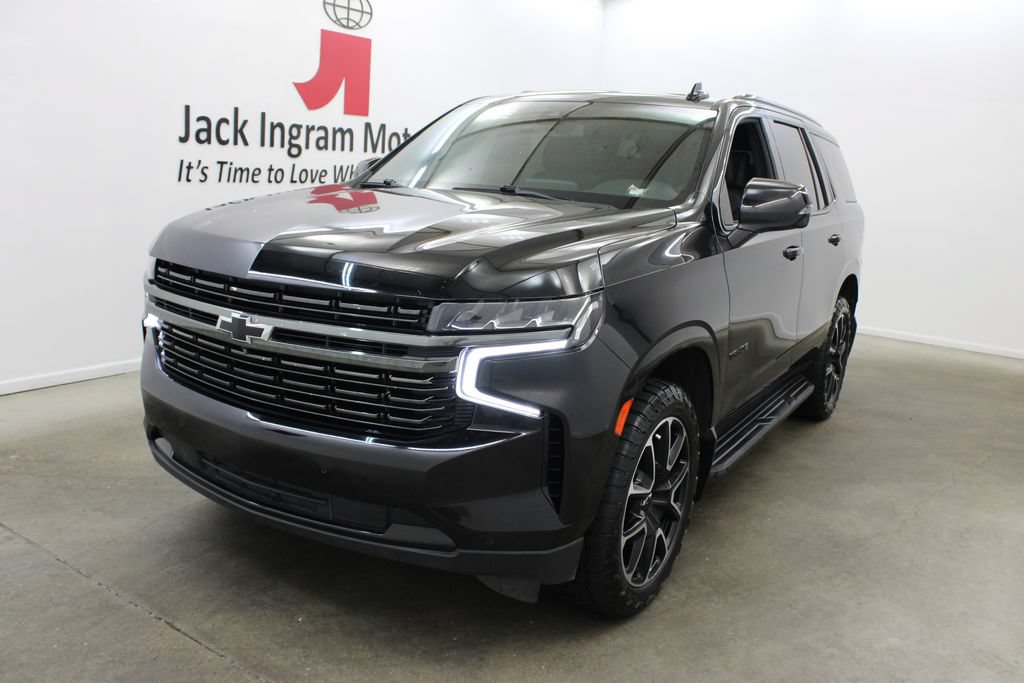 Used 2021 Chevrolet Tahoe RST w/ Luxury Package RWD image 2