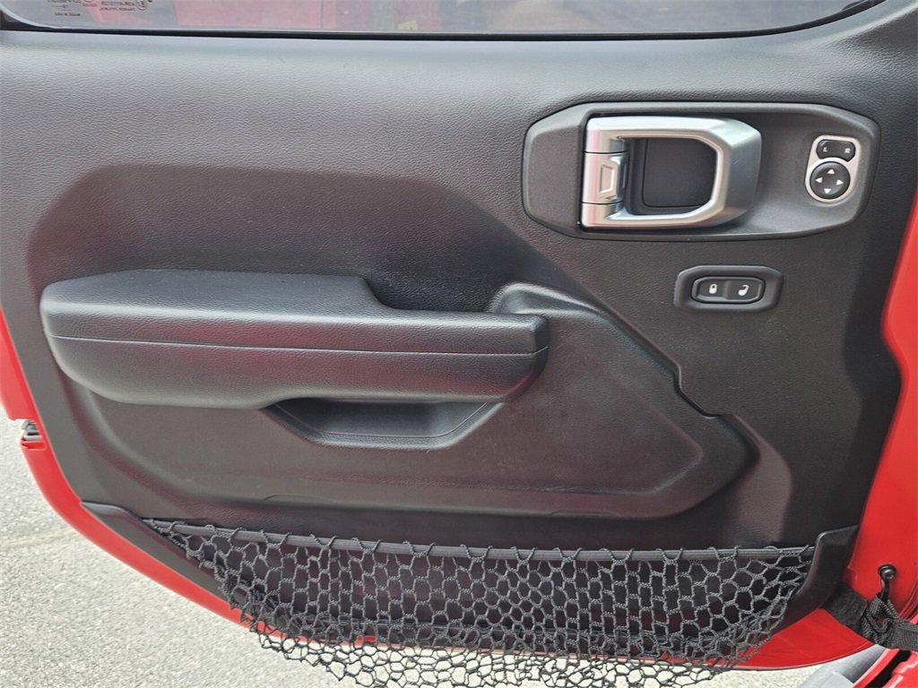 Used 2018 Jeep Wrangler Unlimited Rubicon w/ Dual Top Group image 25