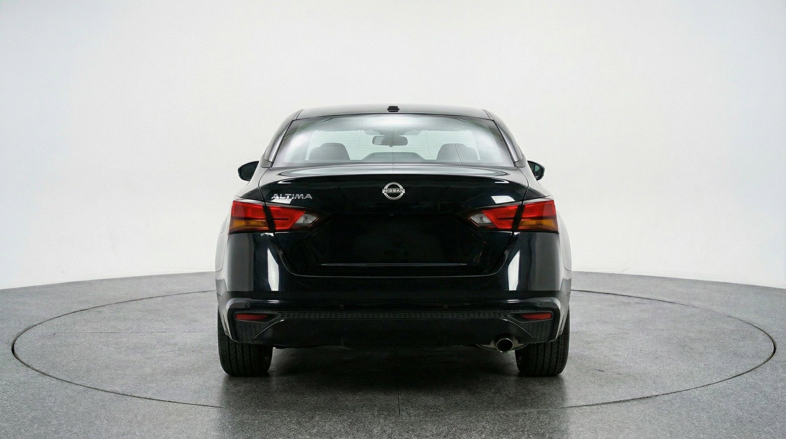 Used 2025 Nissan Altima 2.5 SV FWD image 7