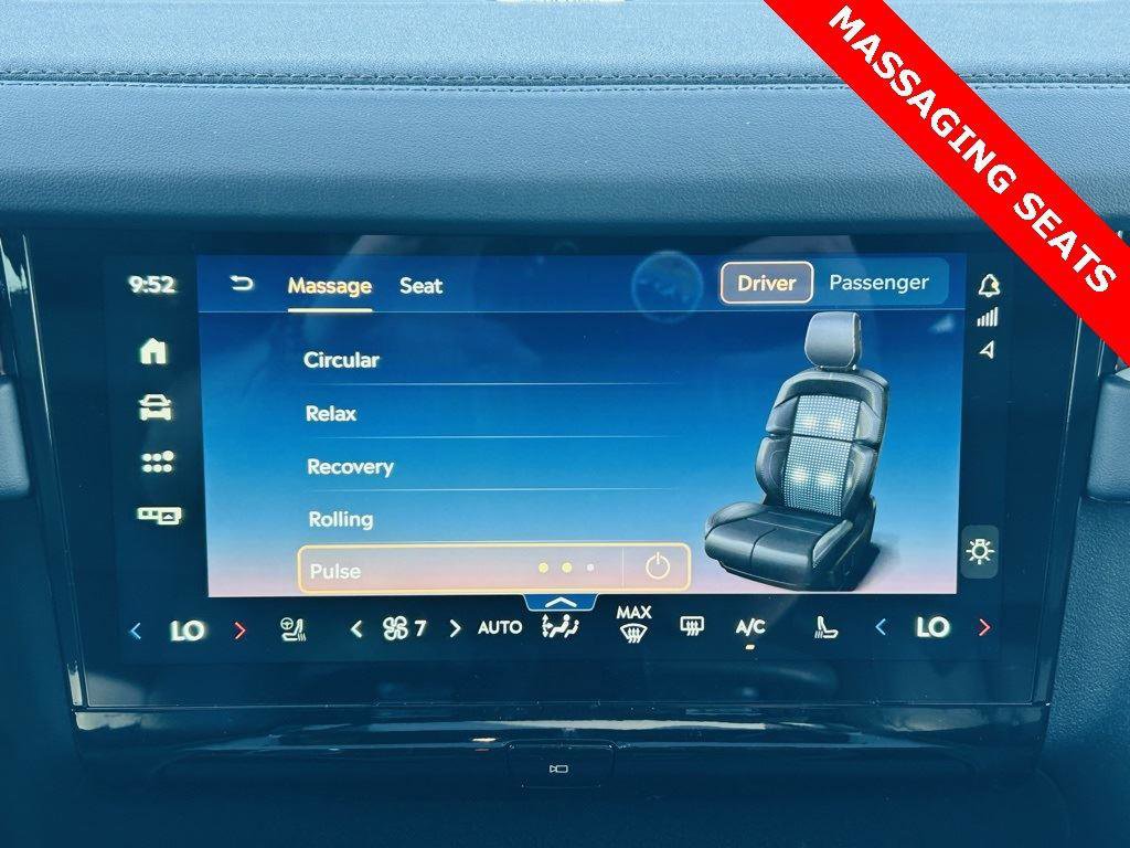 New 2025 Lincoln Navigator Reserve w/ Jet Appearance Package image 4